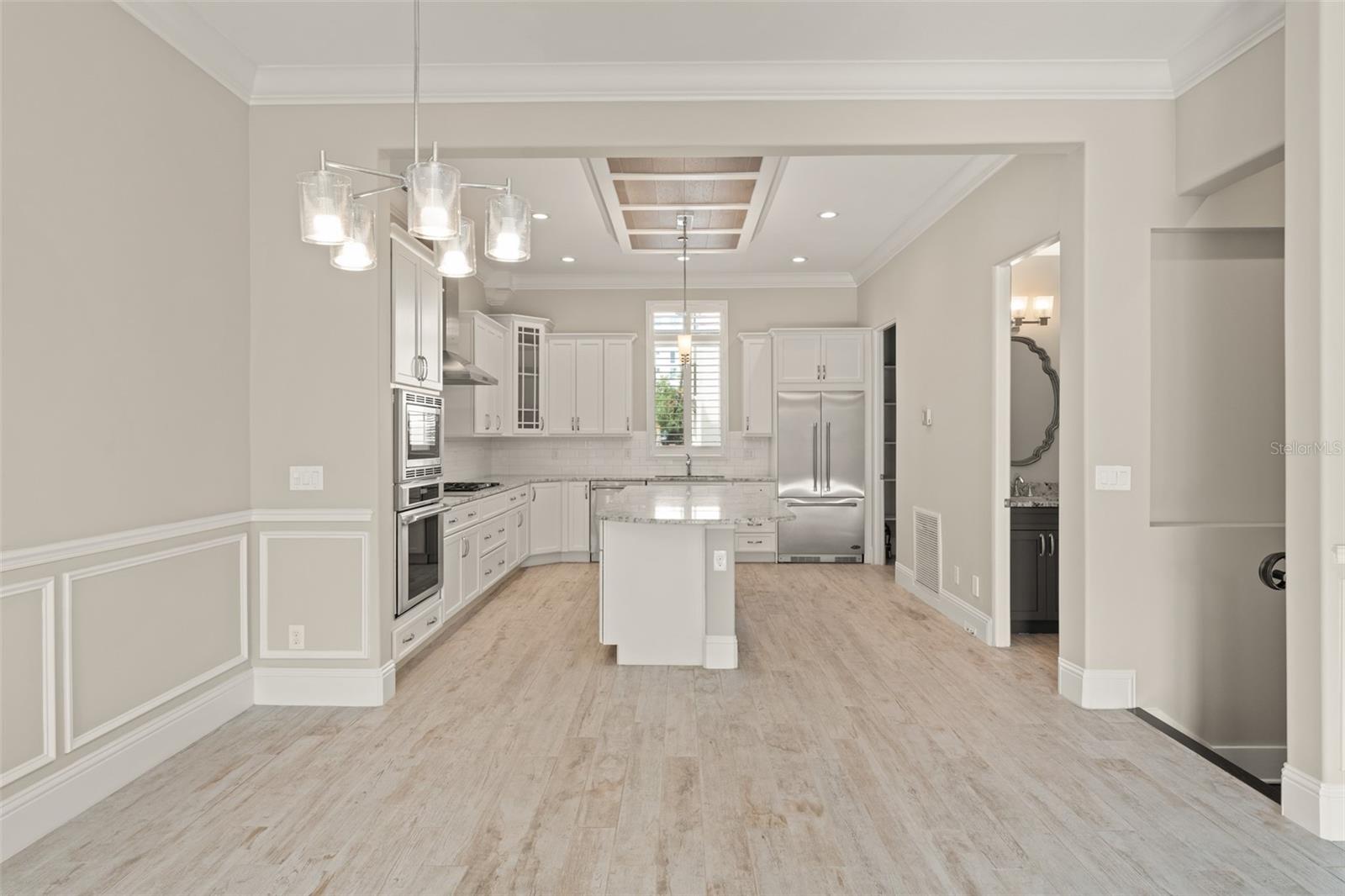 228 S SUMMERLIN AVENUE