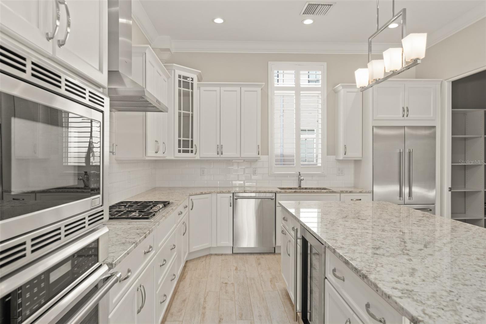 228 S SUMMERLIN AVENUE