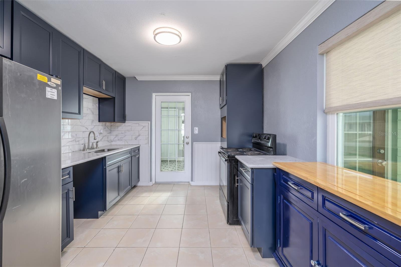 22 SUNNY SHORE DRIVE