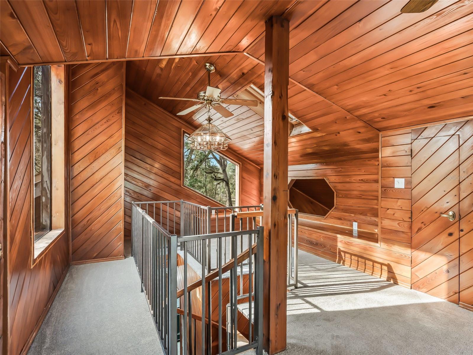 ROYAL OAKS RETREATS - Residential