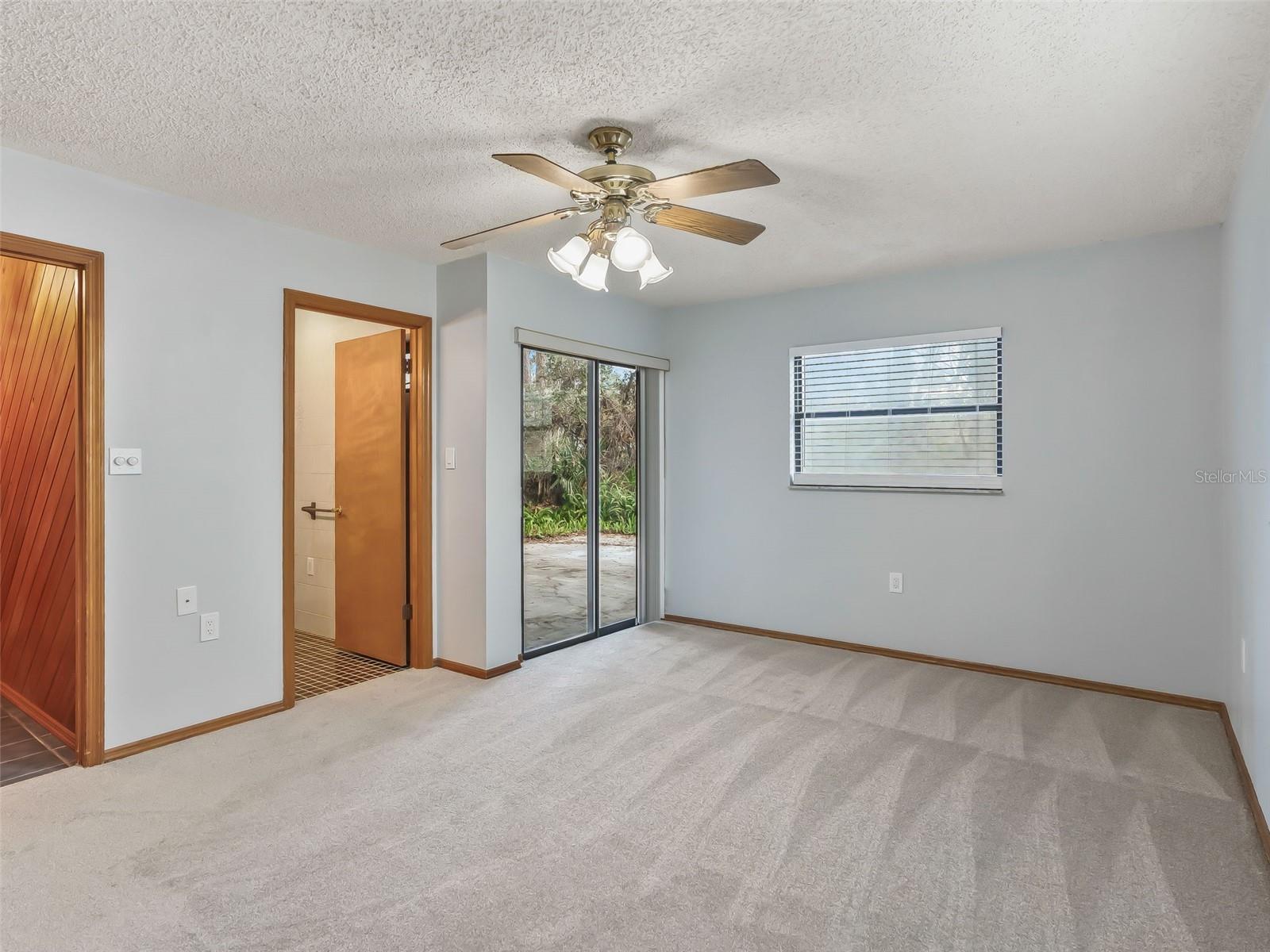 ROYAL OAKS RETREATS - Residential