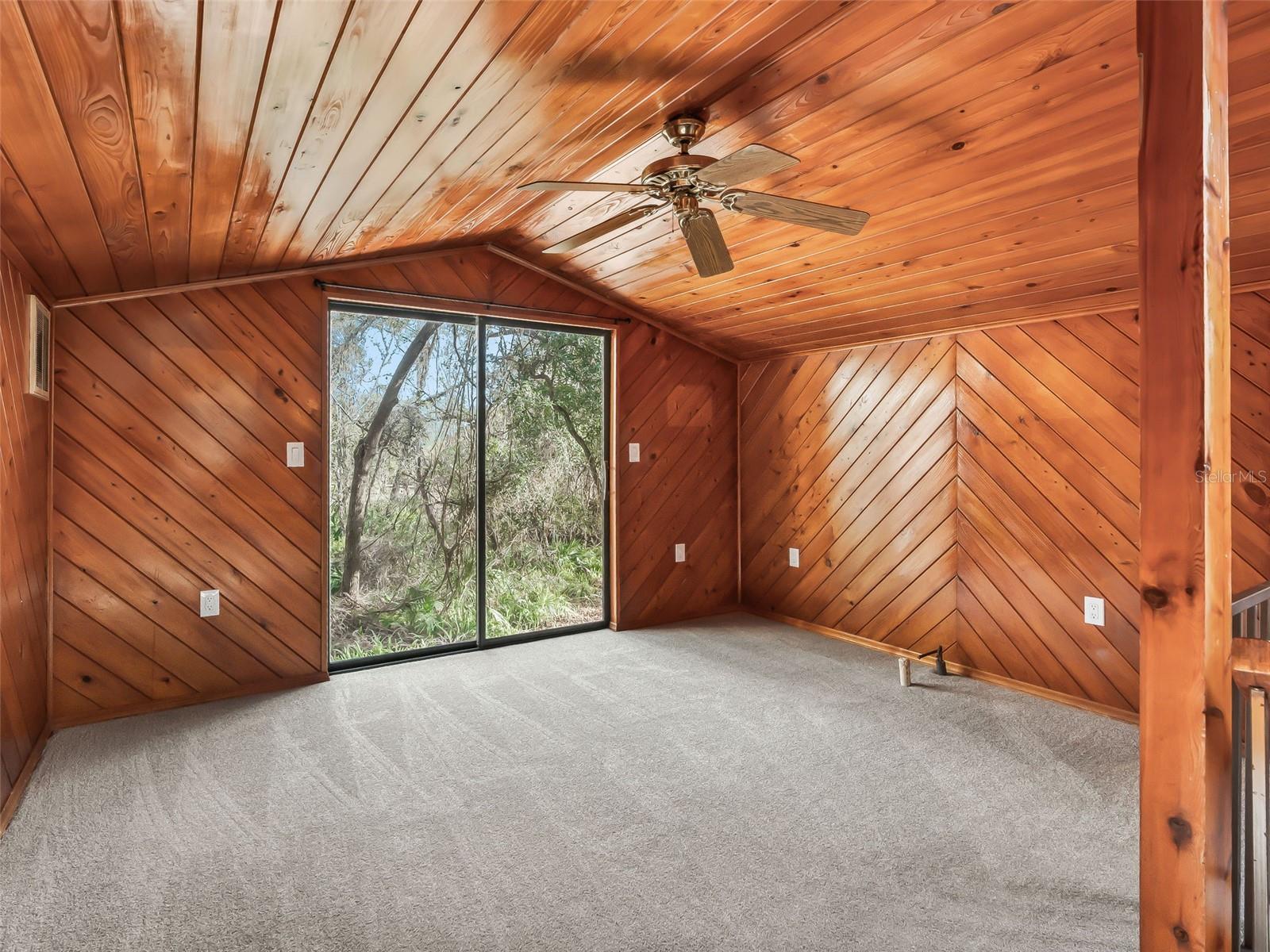 ROYAL OAKS RETREATS - Residential