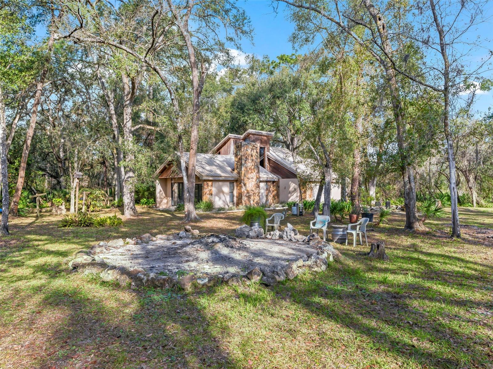 ROYAL OAKS RETREATS - Residential