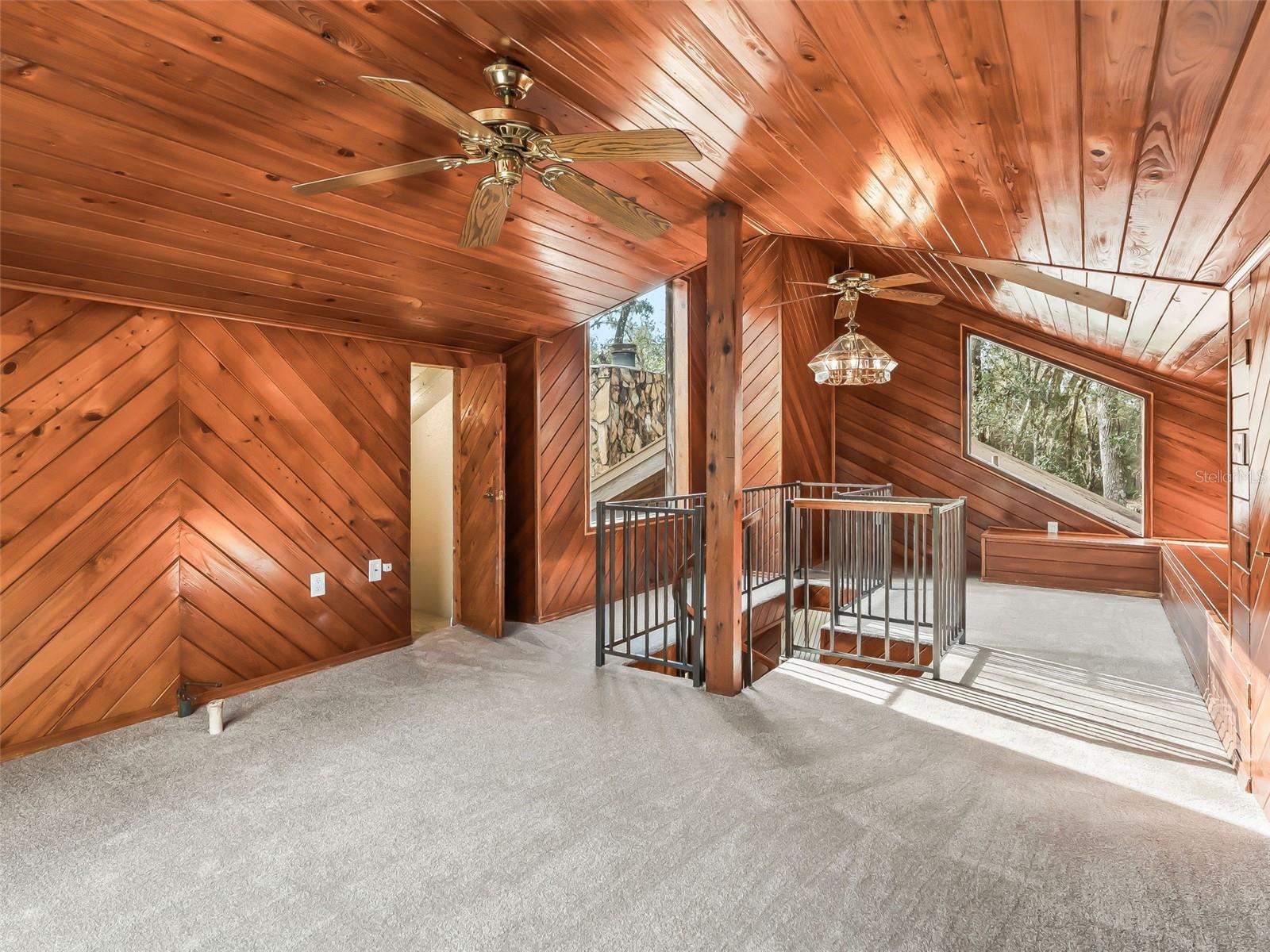 ROYAL OAKS RETREATS - Residential