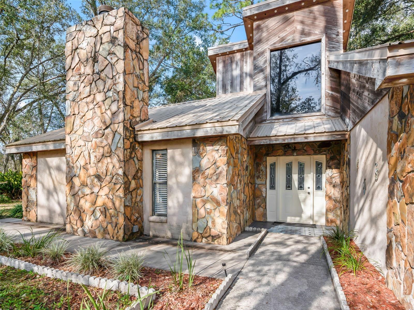 ROYAL OAKS RETREATS - Residential