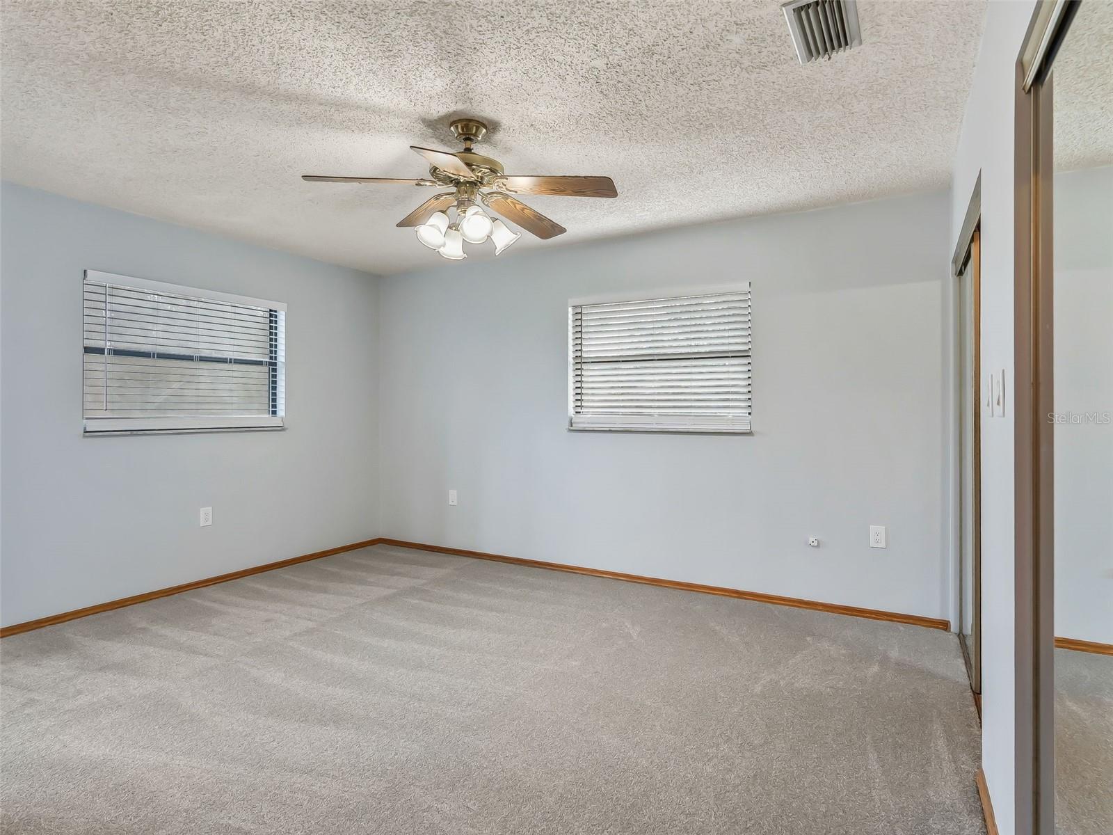 ROYAL OAKS RETREATS - Residential