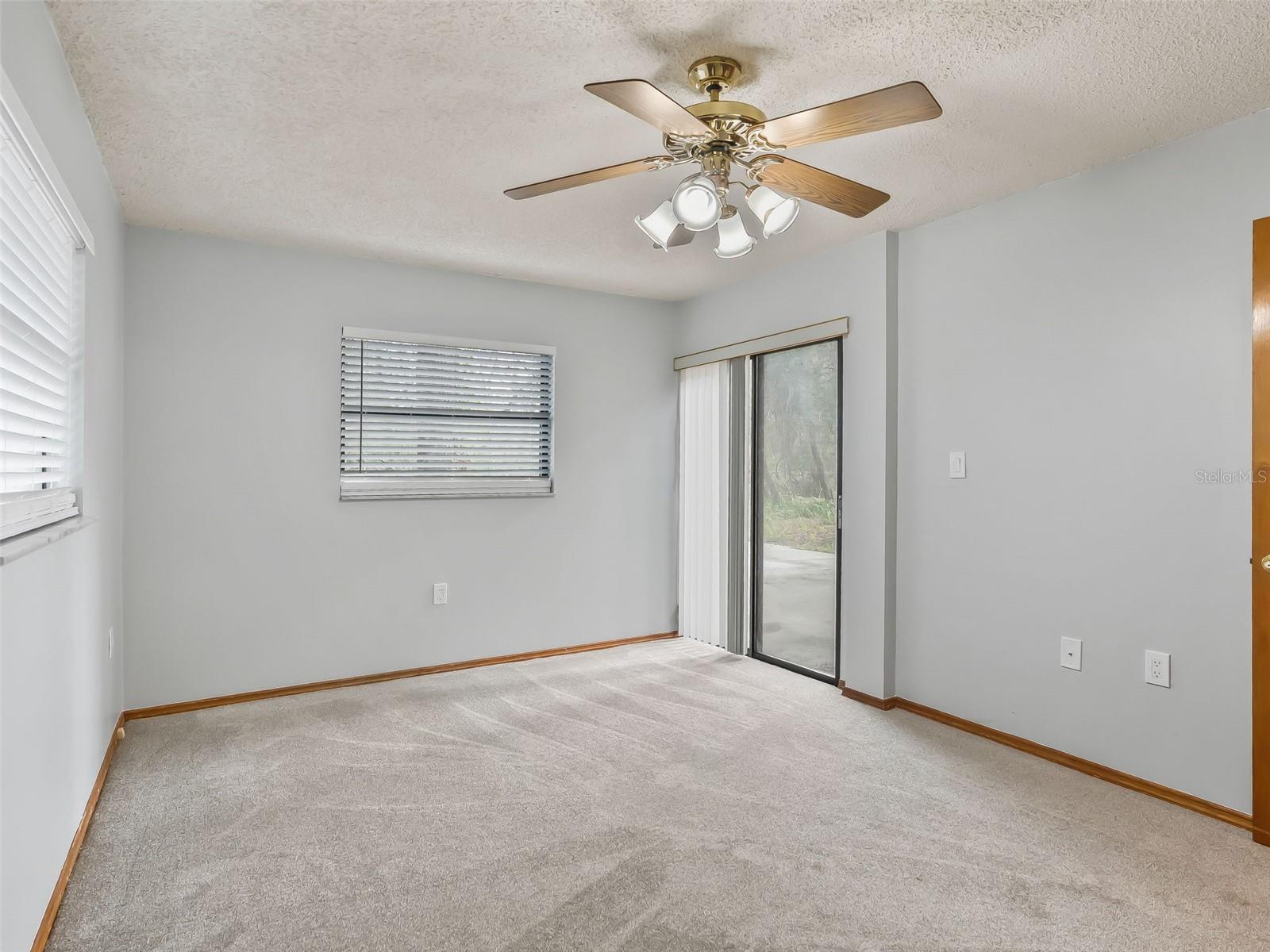 ROYAL OAKS RETREATS - Residential