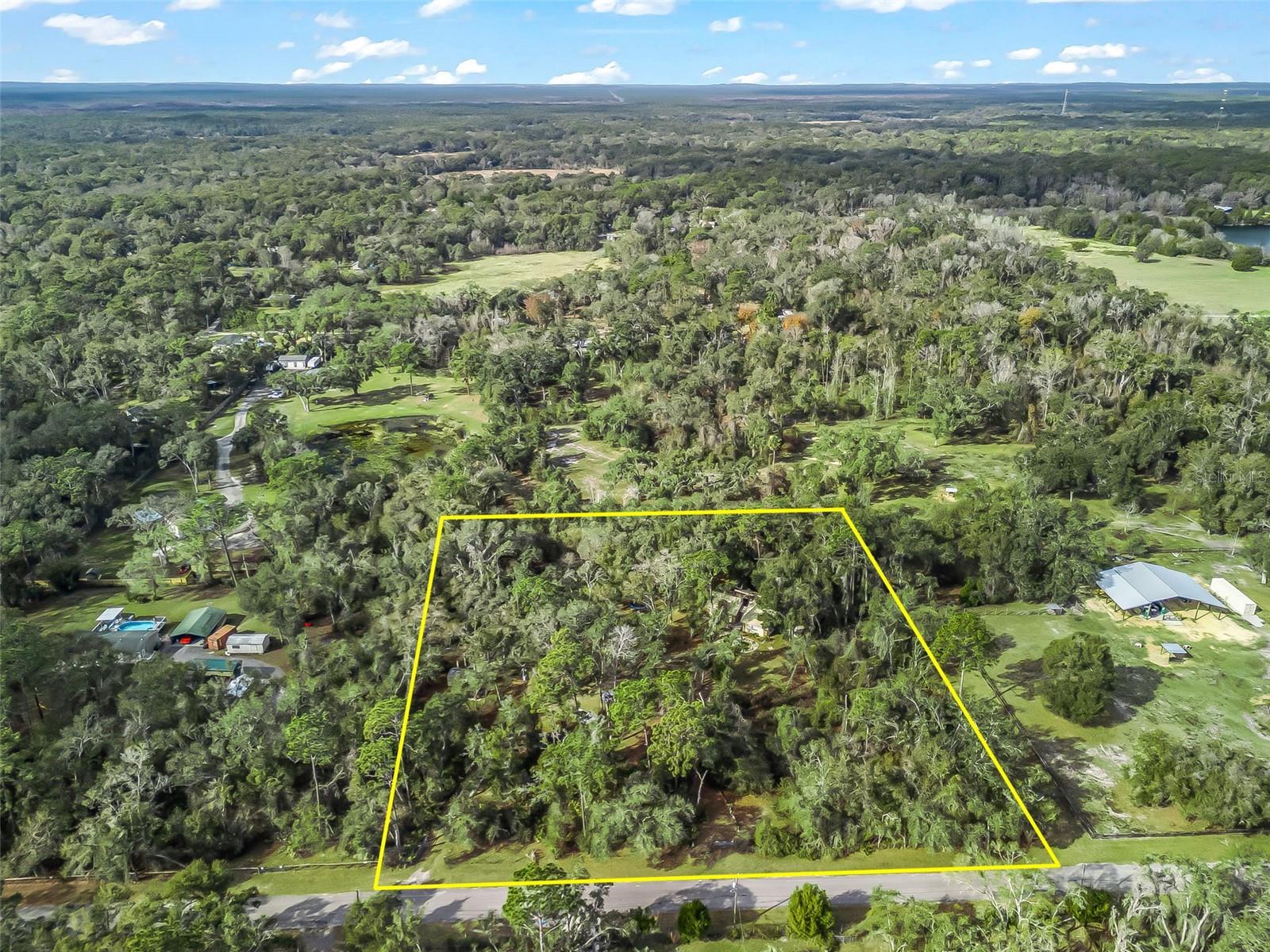 ROYAL OAKS RETREATS - Residential