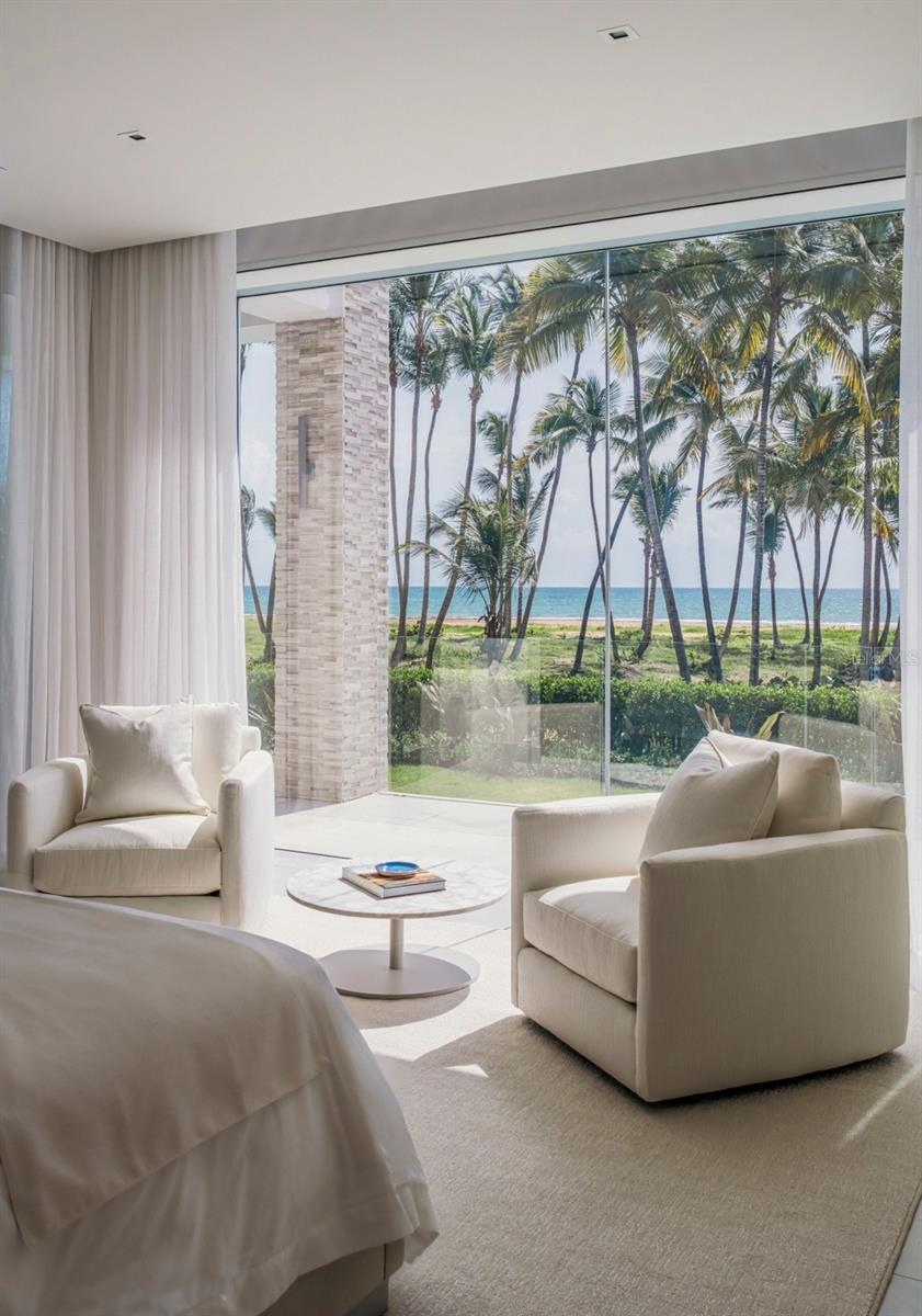 Ocean Drive FOUR SEASONS PRIVATE RESIDENCES 6101