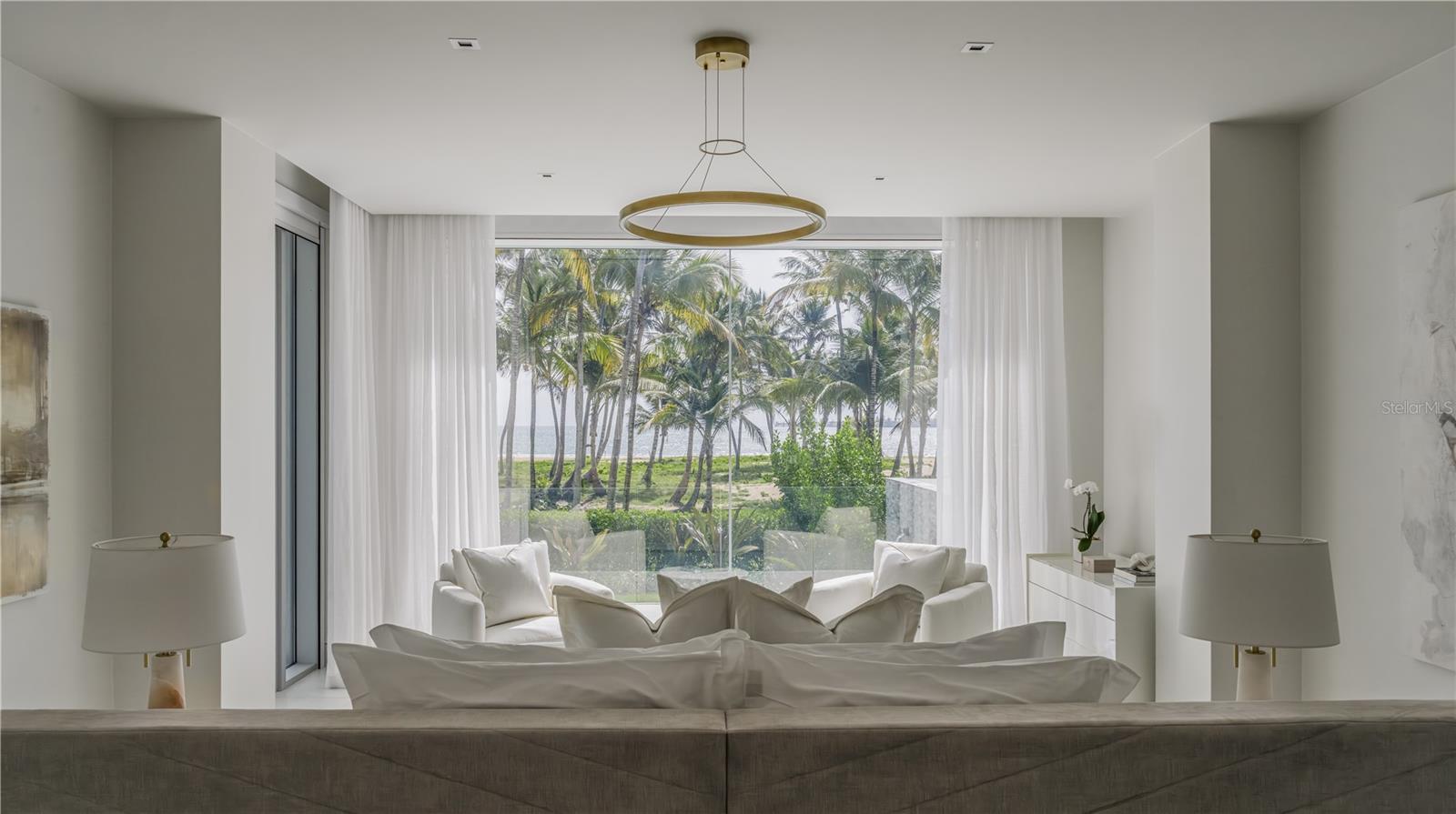Ocean Drive FOUR SEASONS PRIVATE RESIDENCES 6101