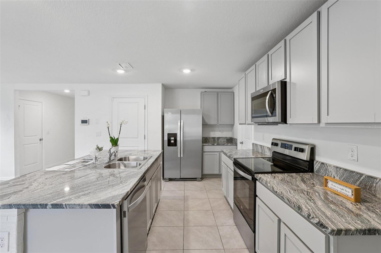 7530 BROAD POINTE DRIVE