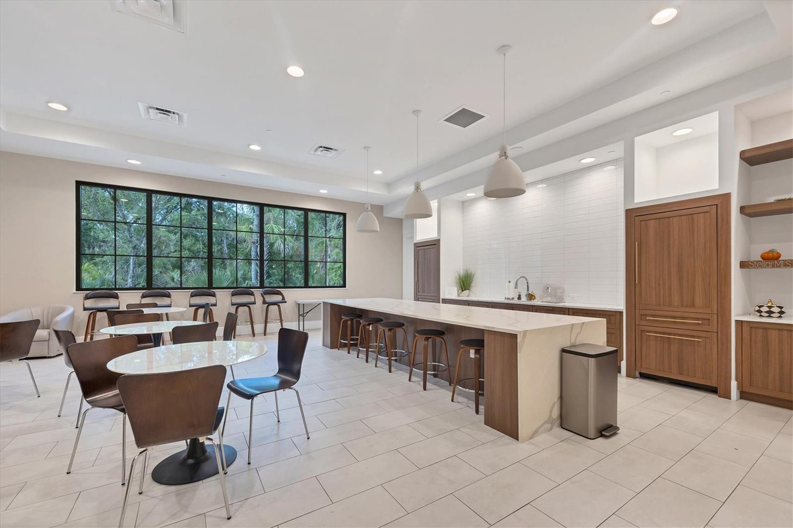 MEADOWLAKE IV - Residential