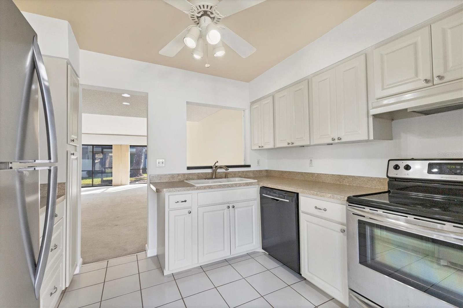 MEADOWLAKE IV - Residential