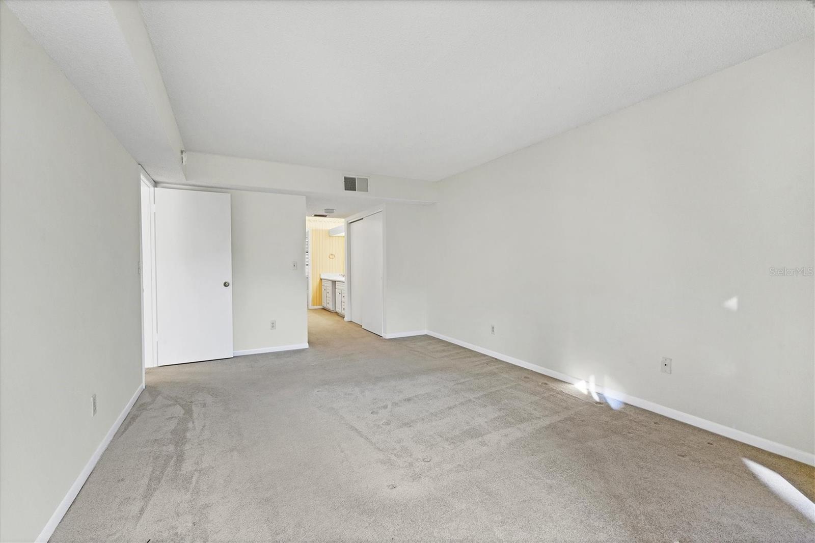 MEADOWLAKE IV - Residential