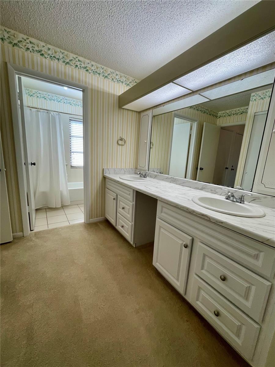 MEADOWLAKE IV - Residential