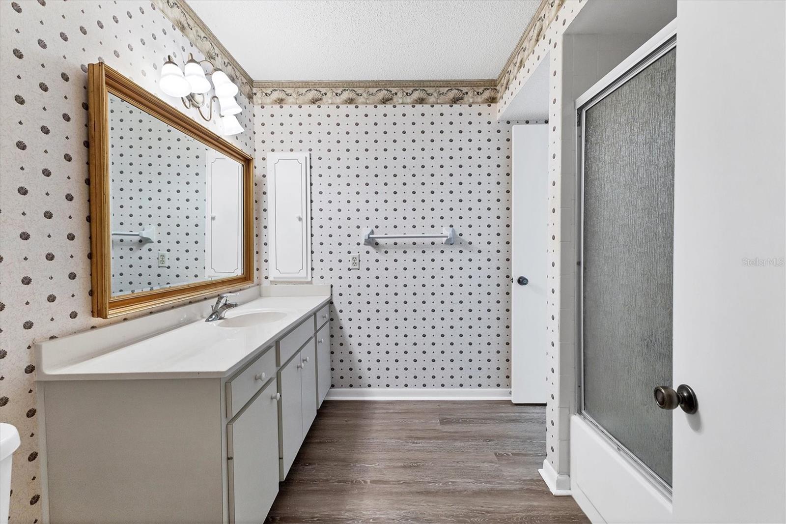 MEADOWLAKE IV - Residential