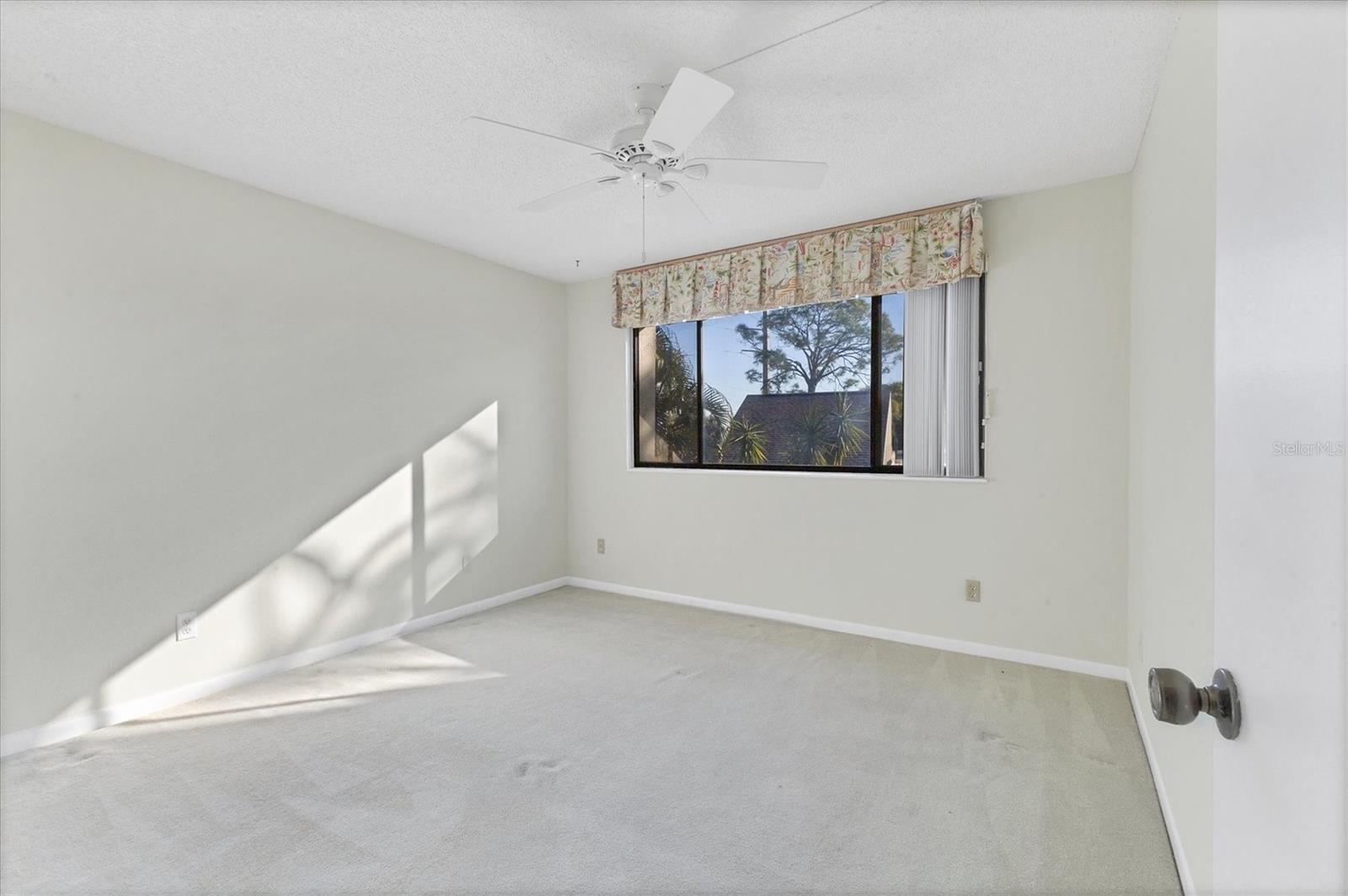 MEADOWLAKE IV - Residential