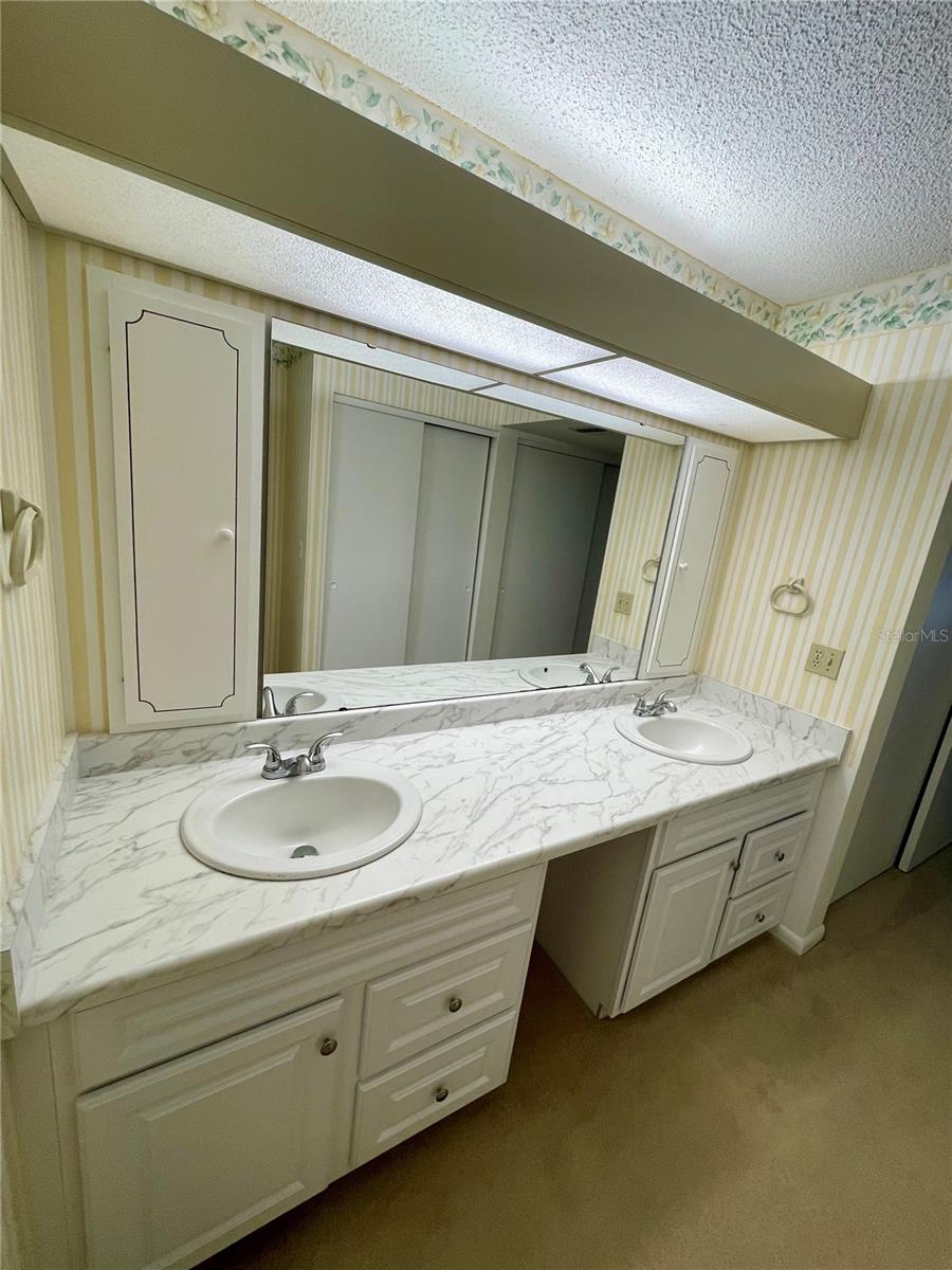 MEADOWLAKE IV - Residential