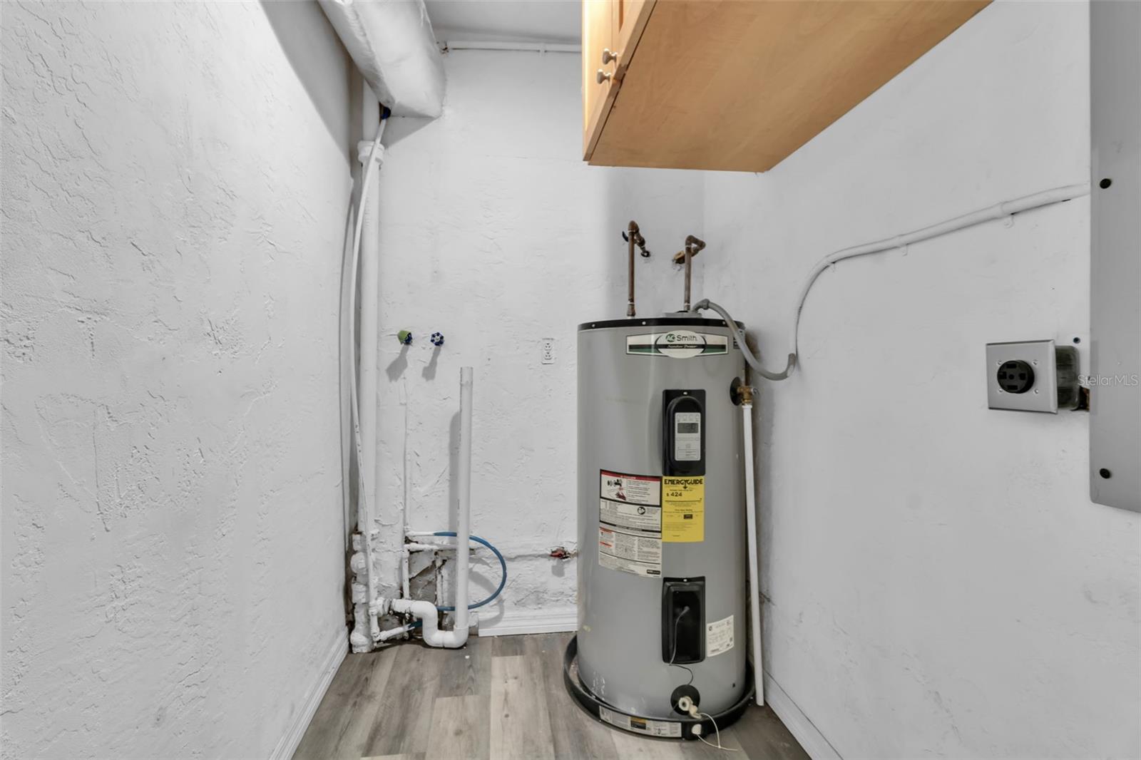 AZALEA TERRACE REP - Residential