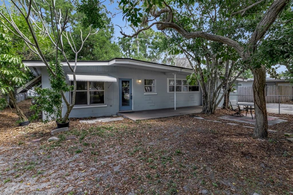 Photo of 2317 2nd Avenue E, Bradenton, FL 34208 (MLS # A4690179)