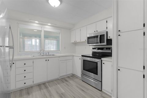 Tiny photo for 30 Riverview Drive, Fruitland Park, FL 34731 (MLS # G5112073)