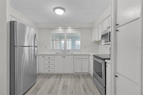 Tiny photo for 30 Riverview Drive, Fruitland Park, FL 34731 (MLS # G5112073)