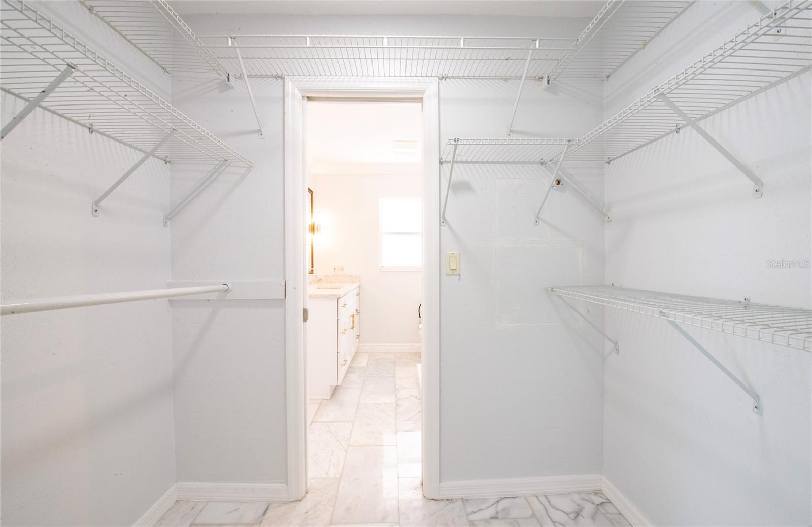 CRYSTAL ISLAND - Residential Lease