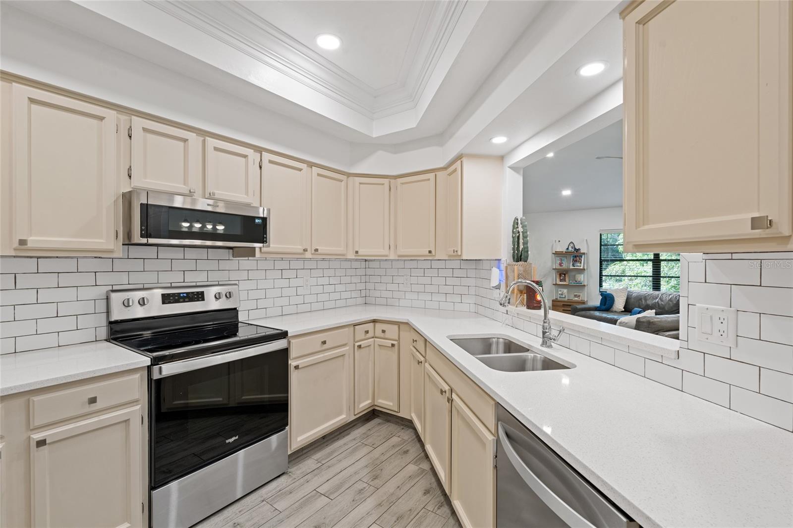 LAKE SEMINOLE VILLAGE - Residential