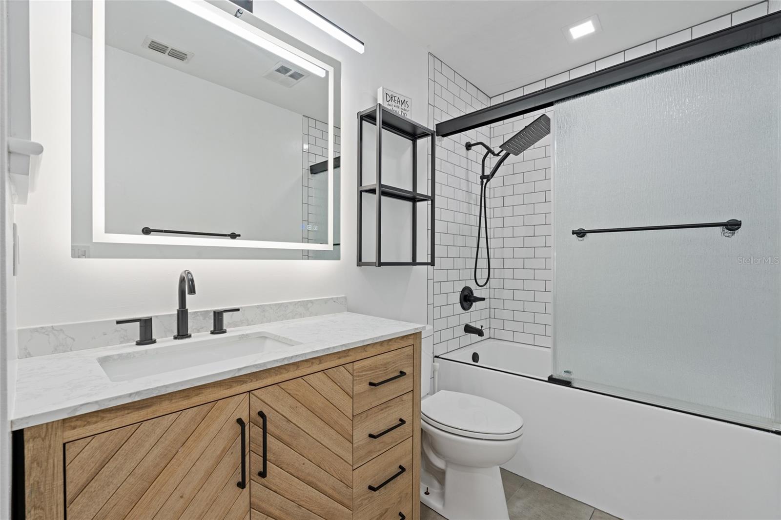 LAKE SEMINOLE VILLAGE - Residential