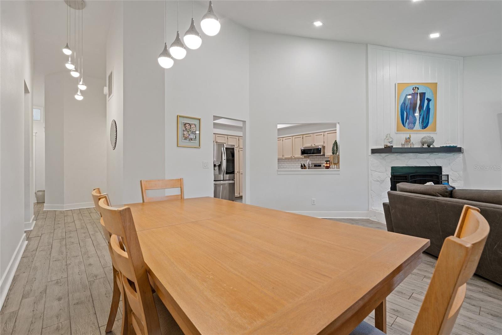 LAKE SEMINOLE VILLAGE - Residential