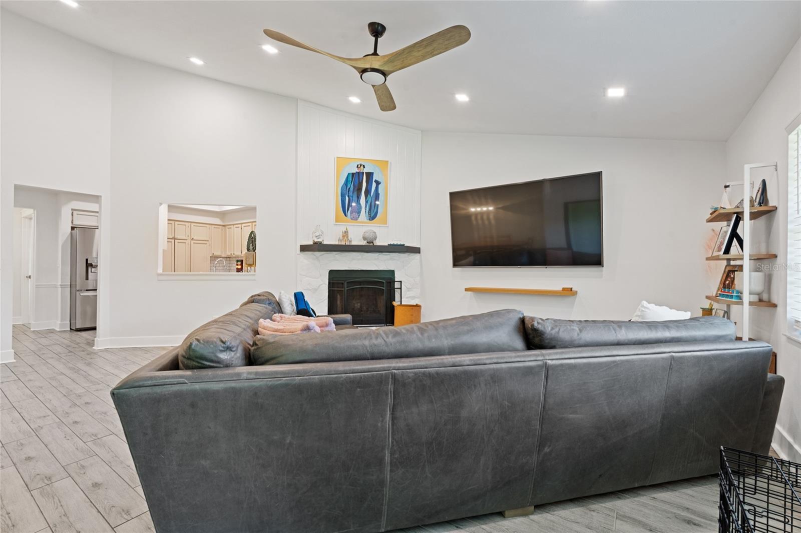 LAKE SEMINOLE VILLAGE - Residential