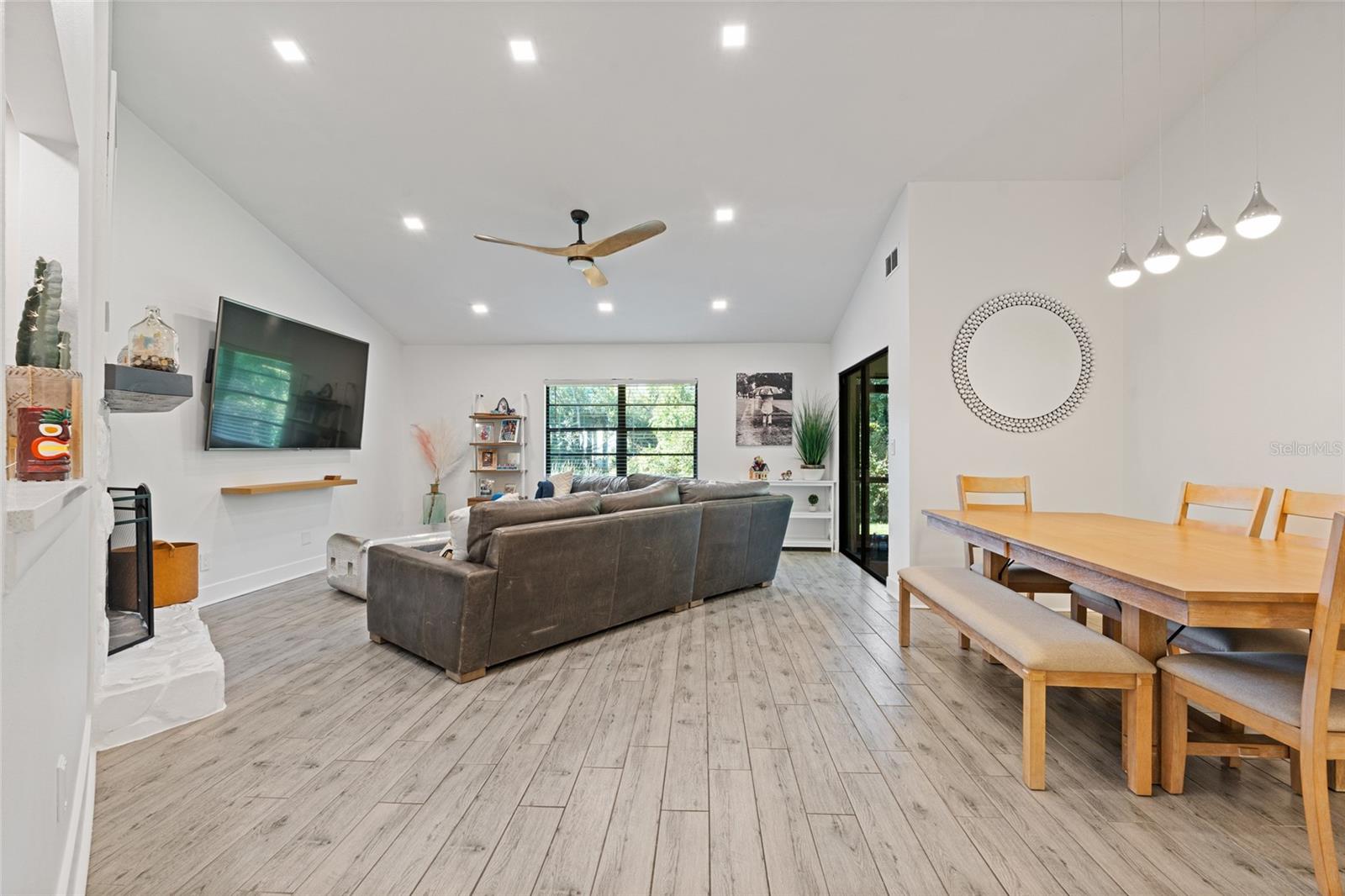 LAKE SEMINOLE VILLAGE - Residential