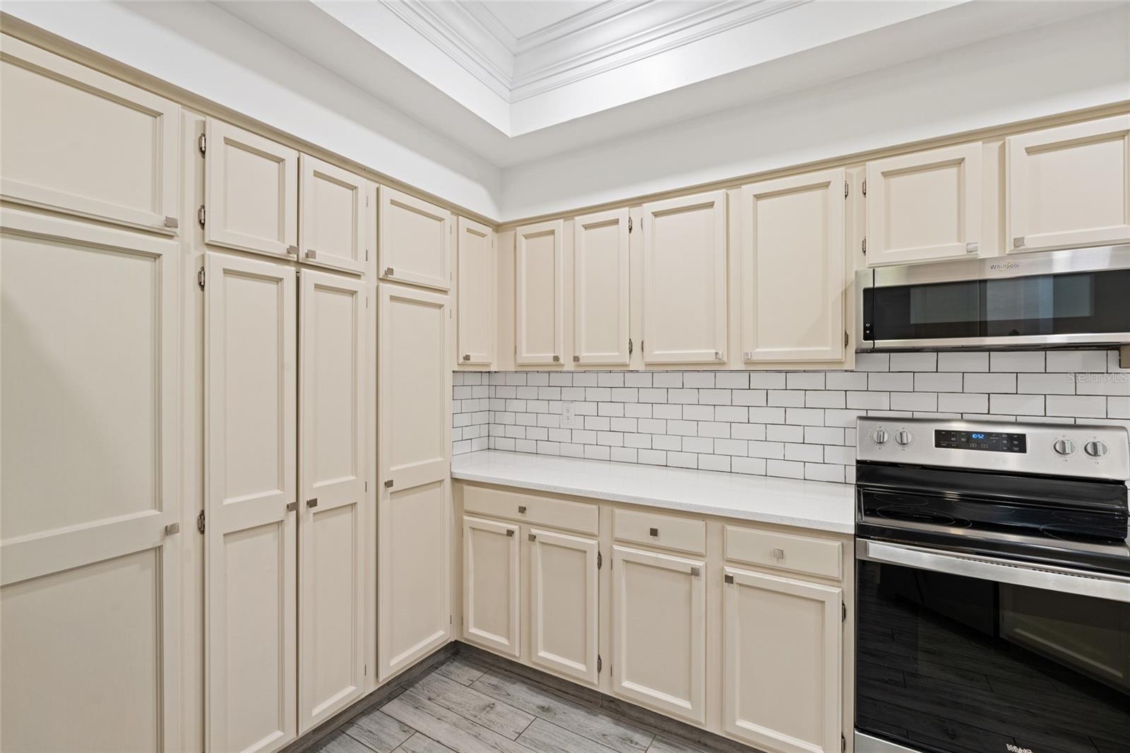 LAKE SEMINOLE VILLAGE - Residential