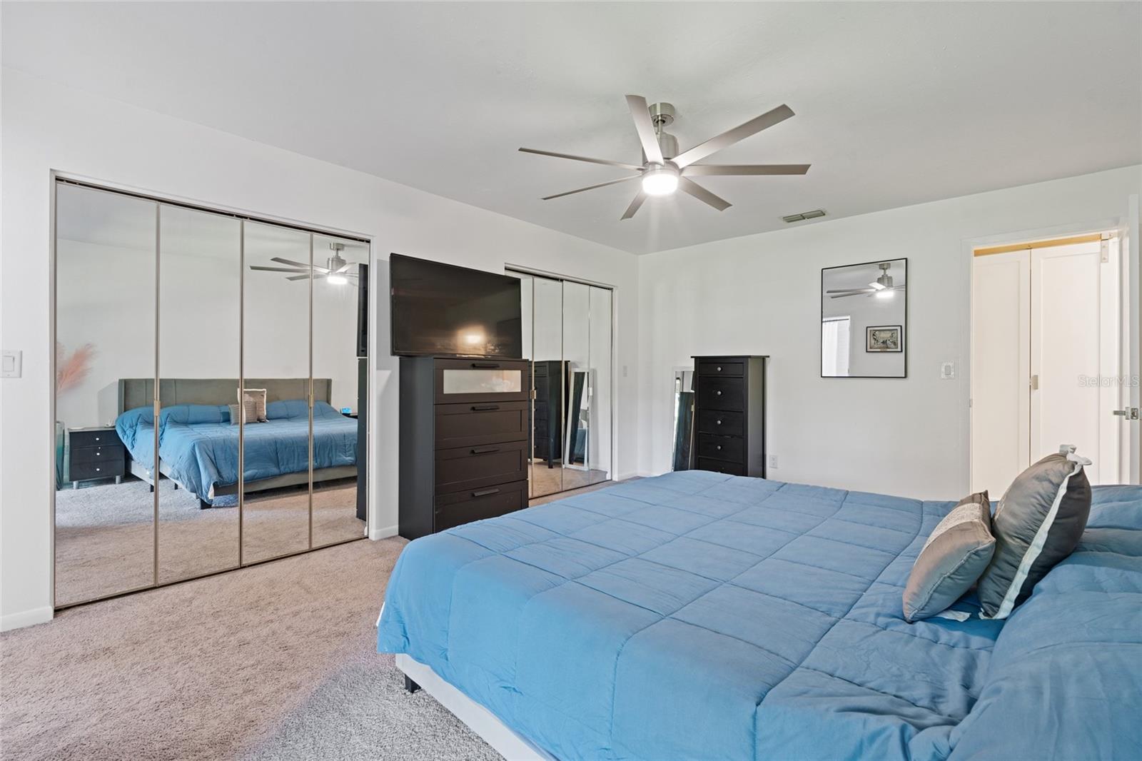 LAKE SEMINOLE VILLAGE - Residential