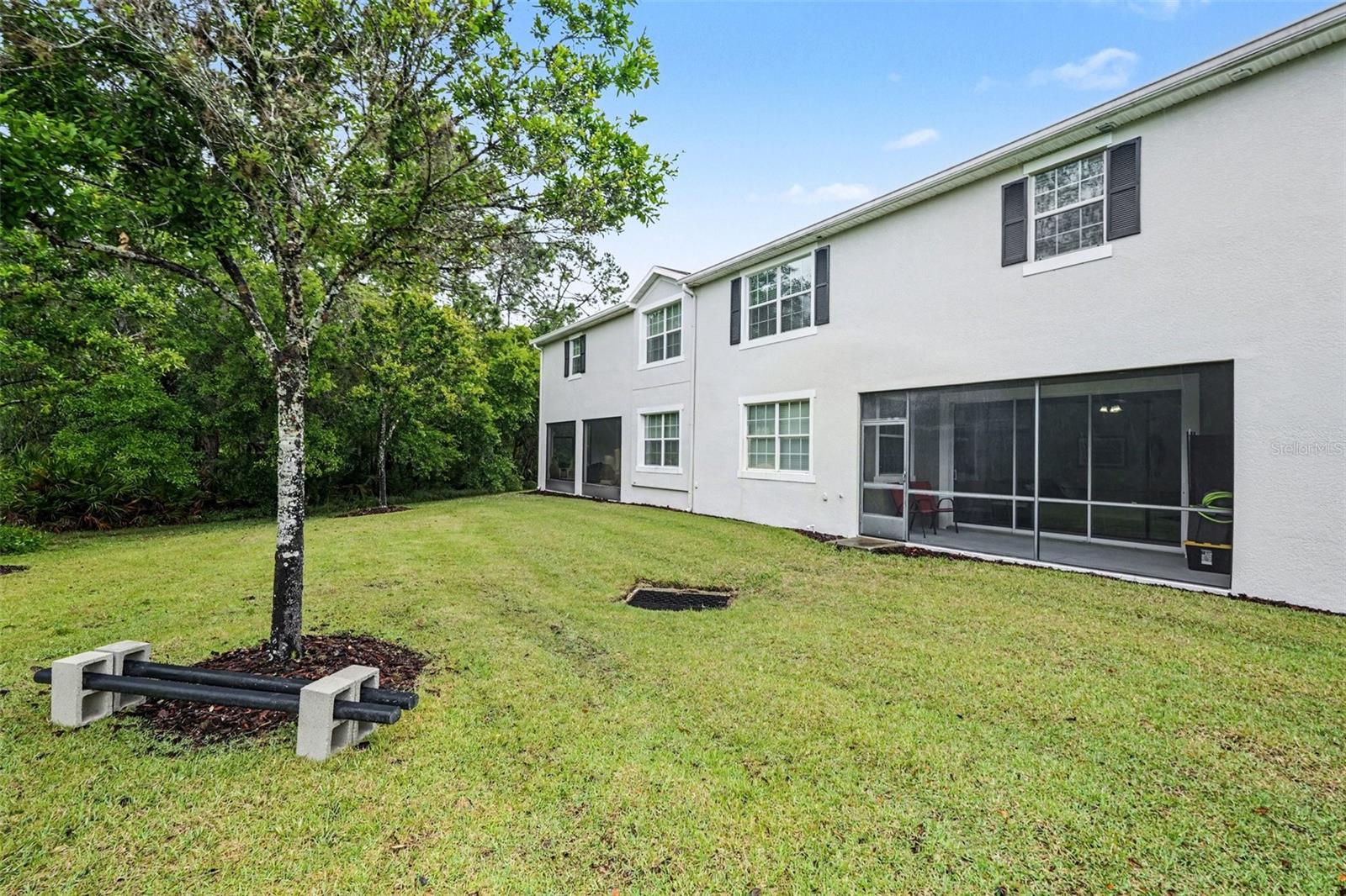 CLUB MANOR WEST OF GRAND HAMPT - Residential