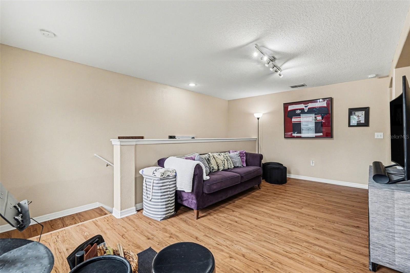 CLUB MANOR WEST OF GRAND HAMPT - Residential