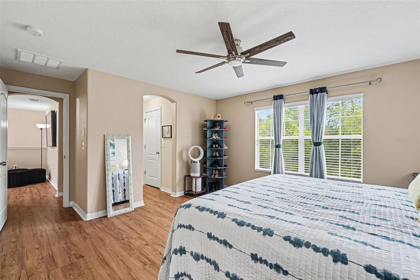 CLUB MANOR WEST OF GRAND HAMPT - Residential