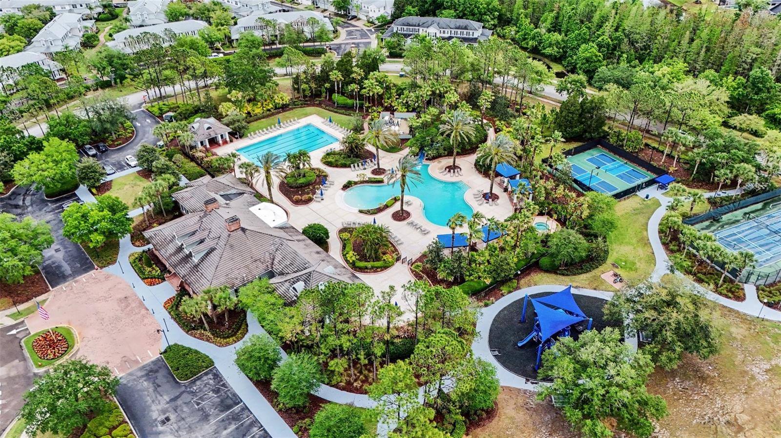 CLUB MANOR WEST OF GRAND HAMPT - Residential