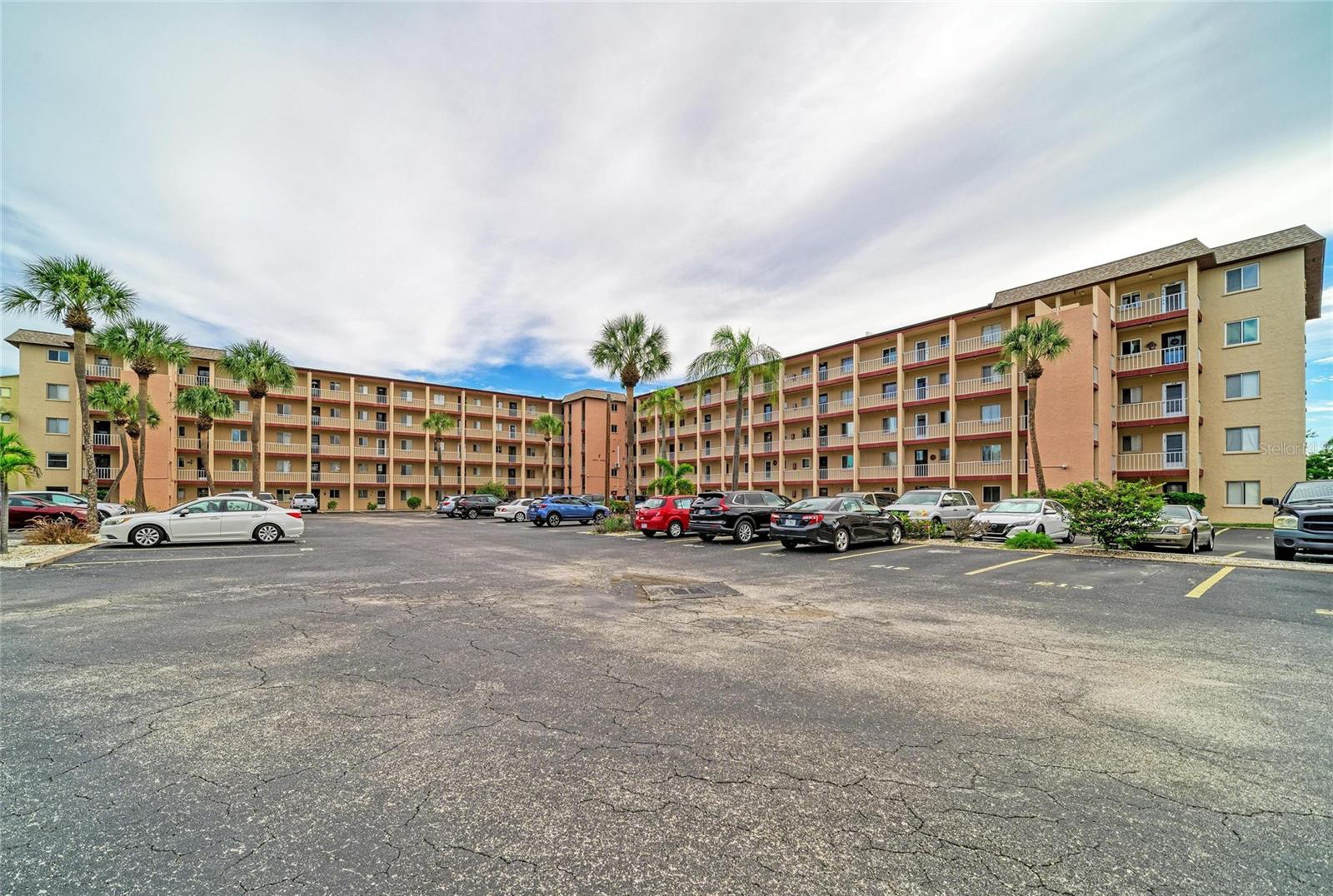 3893 LAKE BAYSHORE DRIVE F211