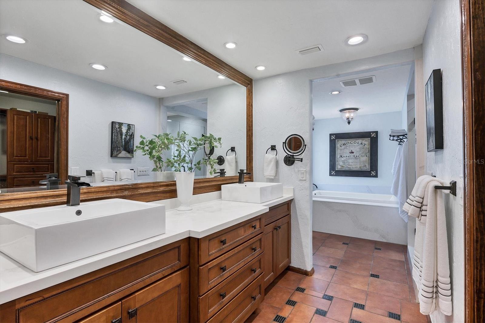 BIRD KEY SUB - Residential