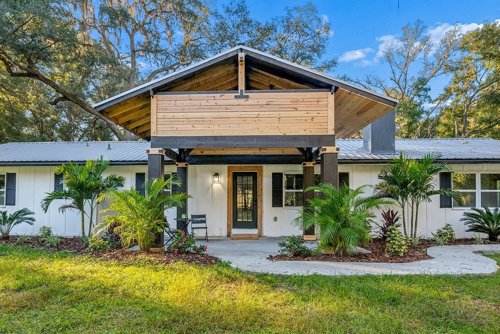 Photo of 7519 SE 30th Street, Newberry, FL 32669 (MLS # GC544471)