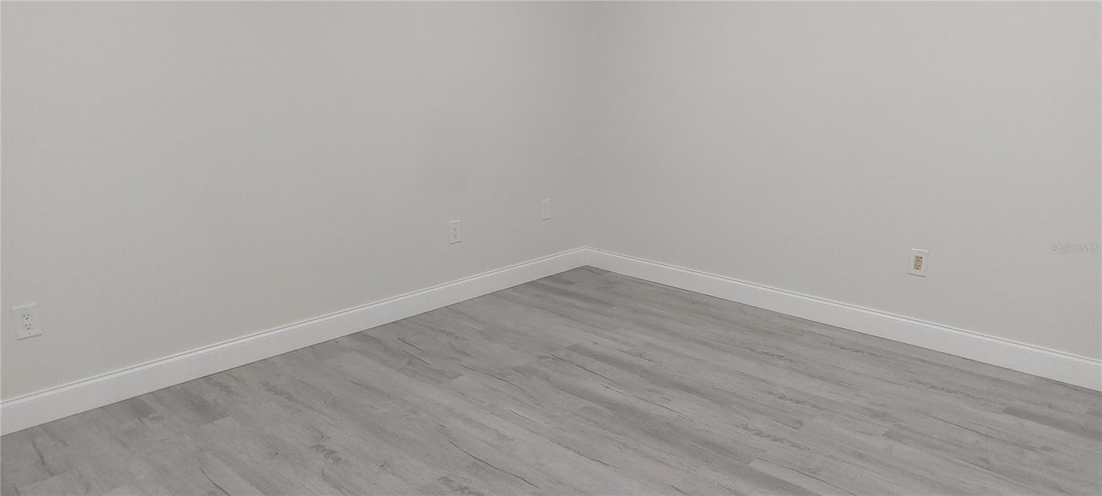 ROYAL ARMS CONDO - Residential