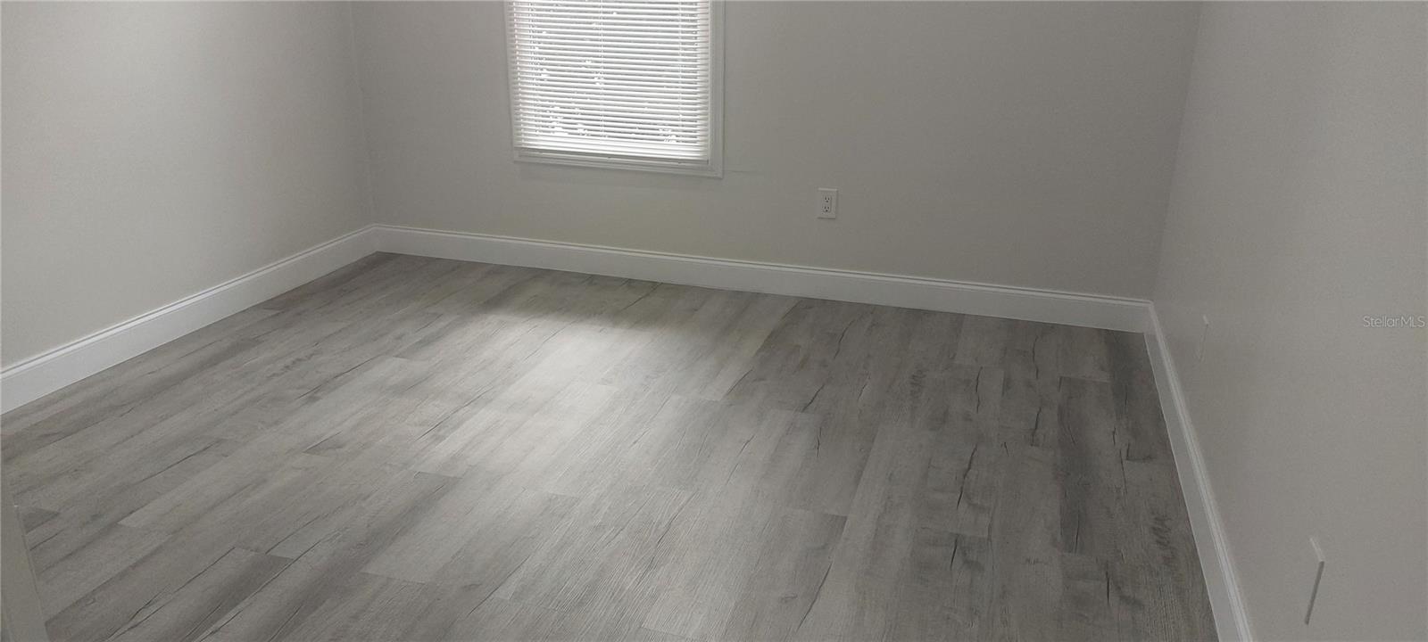 ROYAL ARMS CONDO - Residential