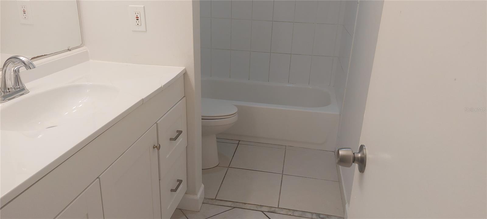 ROYAL ARMS CONDO - Residential