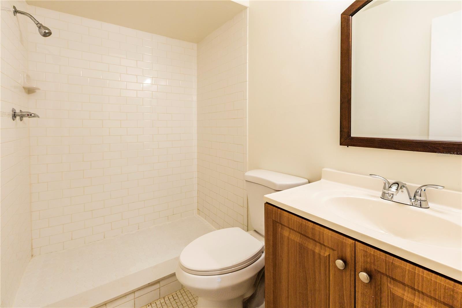 WOODMERE TERRACE SEC 1 - Residential Lease