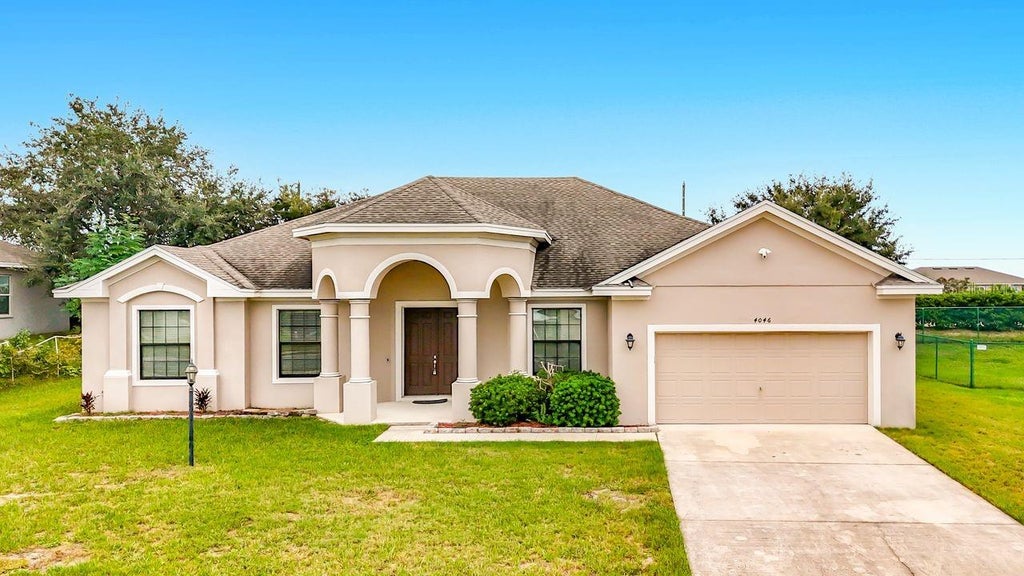 Photo of 4046 Dinner Lake Way, Lake Wales, FL 33859 (MLS # O6444484)