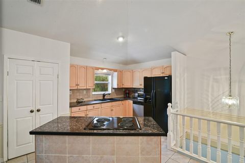 Tiny photo for 35126 William Lane, Eustis, FL 32736 (MLS # G5101068)