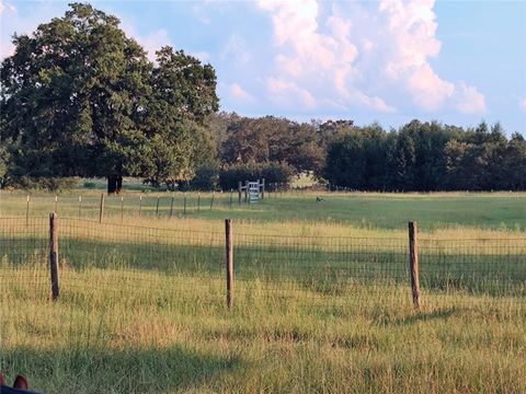 Tiny photo for 35126 William Lane, Eustis, FL 32736 (MLS # G5101068)