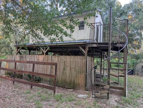 Tiny photo for 35126 William Lane, Eustis, FL 32736 (MLS # G5101068)