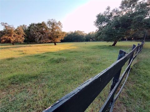 Tiny photo for 35126 William Lane, Eustis, FL 32736 (MLS # G5101068)